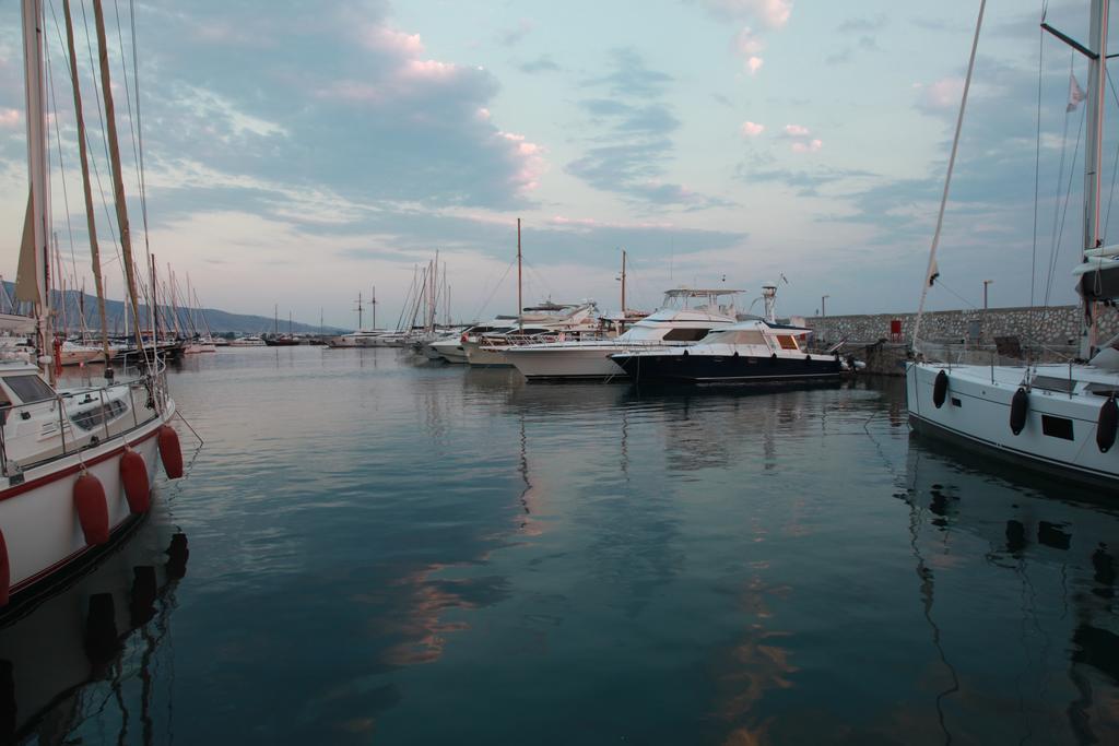 Unique Flat With Sea View At Edem Beach - A Seafront Property By Athenian Homes מראה חיצוני תמונה